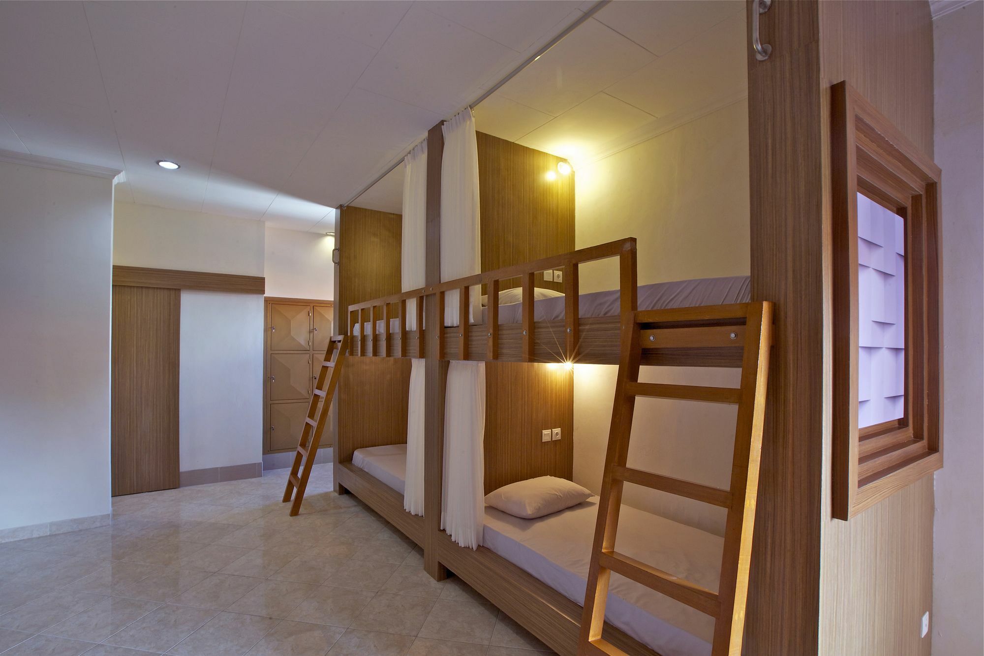 Hostel Kuta At Simpang Kuta (Bali)